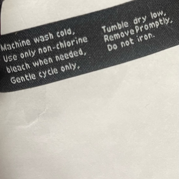 Whitley Willows Microfiber Printed Beach Towel - Medallion - Picture 4 of 5